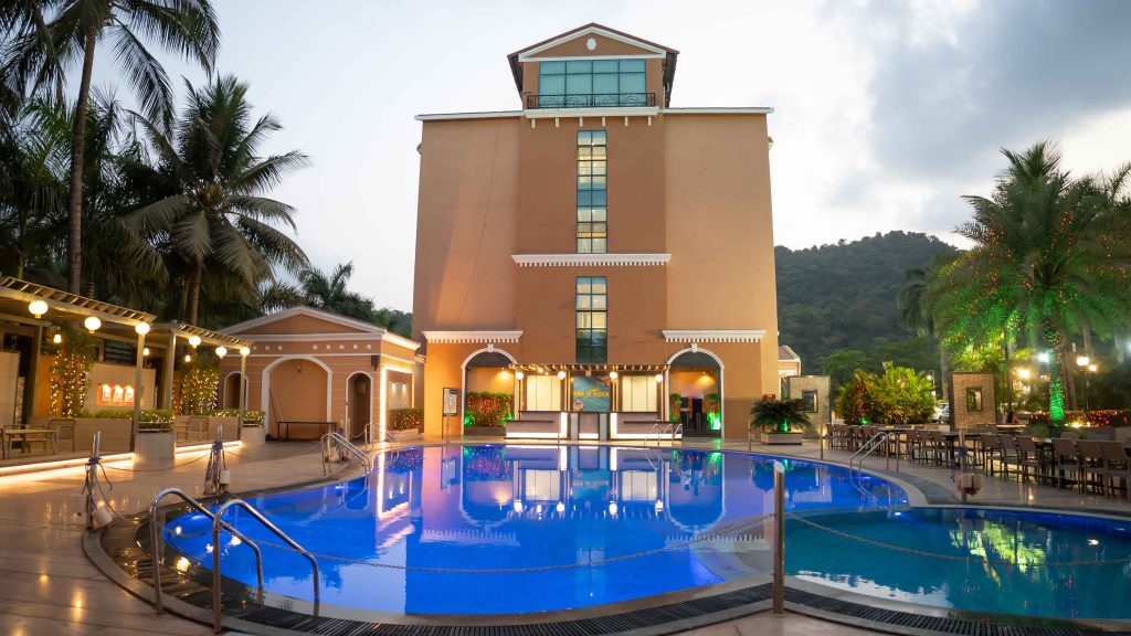 Best 3 star hotel on Ghodbunder Road