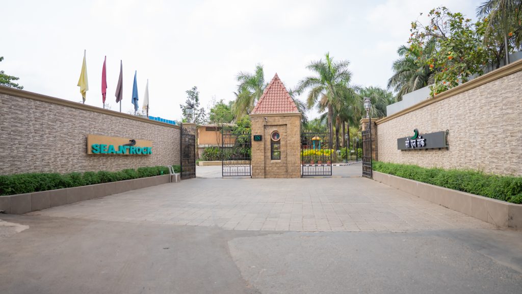 Hotel Sea N Rock Entrance Gate
