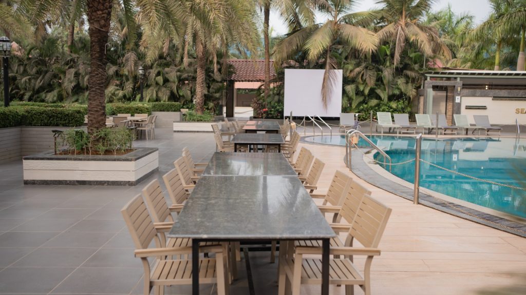 Hotel Sea N Rock Outdoor Restaurant