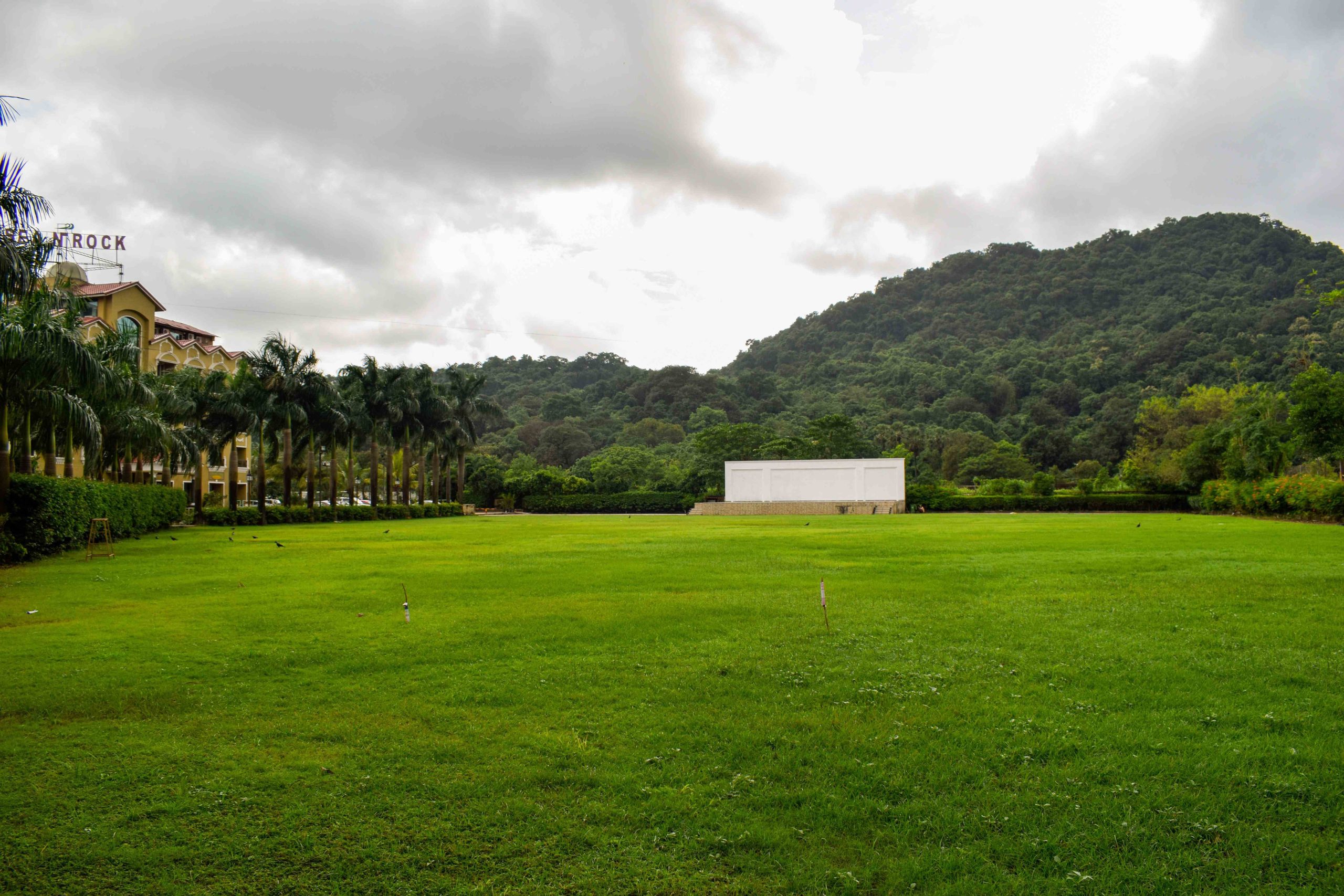 Hotel Sea N Rock Small Lawn, beautiful outdoor venue in Mira Bhayandar for weddings, parties and private events