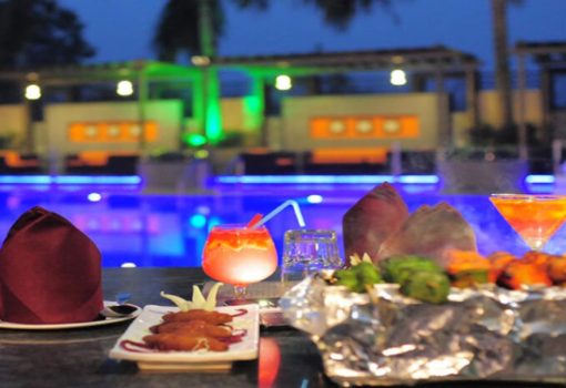 Hotel Sea N Rock Poolside Restaurant